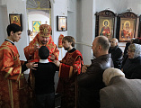 Престольный праздник храма Пятницкого Архиерейского подворья ст. Манычской собрал всех, для кого важна судьба детского епархиального приюта и подворья