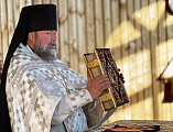 В праздник Преображения Господня Преосвященнейший епископ Симон совершил Божественную литургию в Никольском храме города Новошахтинска