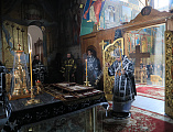 Епископ Симон совершил вечерню с чином выноса плащаницы