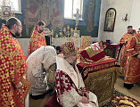 В субботу Светлой седмицы Преосвященнейший Симон совершил Божественную литургию и хиротонию во пресвитера   