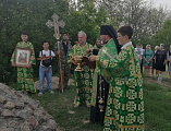 В Вербное воскресенье освящен Поклонный Крест на въезде в хутор Малотокмацкий