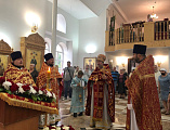 Державный храм Донецкого благочиния отметил престольный праздник соборным богослужением клириков Шахтинской епархии