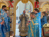 В престольный праздник Преосвященнейший епископ Симон возглавил Божественную литургию в храме Державной иконы Божией Матери города Донецка