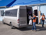 Епископ Шахтинский и Миллеровский Симон принял участие в раздаче помощи нуждающимся на епархиальном гуманитарном складе в рамках благотворительного марафона «Корзина доброты»