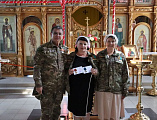 Руководителя епархиального отдела по приграничному сотрудничеству и серебряных добровольцев клуба «Мироносицы» наградили медалями за помощь воинам