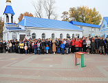 На площади Покровского кафедрального собора города Шахты прошло построение лучшего кадетского корпуса в России по случаю торжественной церемонии присяги и вручения первых погон молодым кадетам