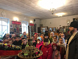 В рамках изучения школьного курса основ православной культуры четвероклассники школы № 4 г. Миллерово посетили храм великомученика и целителя Пантелеимона