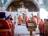 Праздник Светлого Христова Воскресения в Покровском кафедральном соборе города Шахты продолжился великой вечерней