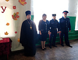 В праздник Покрова Пресвятой Богородицы священник Анатолий Минаев напутствовал юных посвященных казаков
