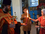 Жители пос. Каменоломни торжественно встретили Благодатный огонь