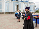 В память о трагедии Беслана на Соборной площади города Шахты почтили память жертв и героев