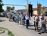 В день памяти Смоленской иконы Божией Матери в станице Багаевской состоялся традиционный крестный ход, в котором приняли участие духовенство и прихожане Багаевского благочиния
