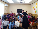 Праздник, посвященный Дню матери, прошел в воскресной школе «Азы Православия» Донецкого Успенского Архиерейского подворья