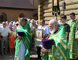 Епископ Шахтинский и Миллеровский Симон в престольный день совершил Божественную литургию в храме преподобного Серафима Саровского хут. Красновка