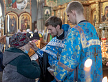 Накануне праздника Благовещения Пресвятой Богородицы Преосвященнейший епископ Симон совершил всенощное бдение в Покровском кафедральном соборе г. Шахты