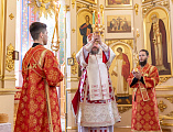 Впервые в Шахтинской епархии совершена Божественная литургия архиерейским чином с сурдопереводом в храме Покрова Пресвятой Богородицы г. Каменск-Шахтинский