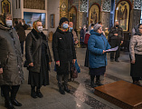 Приход Покровского кафедрального собора г. Шахты продолжает духовную традицию чтения Псалтири в Рождественский пост