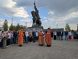 Прихожане храма Архистратига Михаила станицы Вешенской прошли крестным ходом к мемориалу «Клятва»