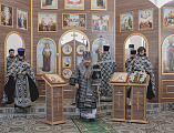 Преосвященнейший епископ Симон совершил Литургию Преждеосвященных Даров в храме святого благоверного князя Александра Невского города Шахты