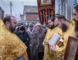 В престольный день Преосвященнейший епископ Симон совершил Божественную литургию в храме святителя Николая города Шахты