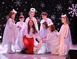 К празднику Сретения Господня и Дню православной молодежи воспитанники Свято-Пантелеимоновского прихода показали спектакль «Снежная Королева»