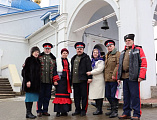 В прощеное воскресенье на площади перед Донским храмом г. Новошахтинска состоялись народные гуляния, посвященные Масленице