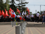 В День Победы у Вечного огня города Шахты «поклонились великим тем годам»