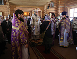 Преосвященнейший епископ Симон с архипастырским визитом посетил храм Всех святых, в земле Русской просиявших, г. Каменск-Шахтинский, совершил Божественную литургию и чин присоединения к Православной Церкви временно от нее отпавшей