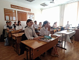 «Будь достойным памяти великих предков». Священник провел встречу с учениками школы № 23 п. Красногорняцкий