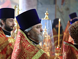Соборным богослужением Преосвященнейший епископ Симон молитвенно отметил день тезоименитства в Покровском кафедральном соборе г. Шахты