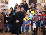В храме Архангела Михаила с. Первомайское состоялась Рождественская  елка для детей из многодетных, приемных и малообеспеченных семей