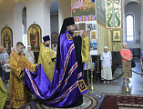 Преосвященнейший епископ Симон совершил воскресную Божественную литургию в Покровском кафедральном соборе г. Шахты
