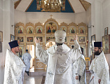 Преосвященнейший епископ Симон совершил Божественную литургию в храме Святой Троицы хутора Ягодинка