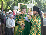 В престольный праздник Преосвященнейший епископ Симон совершил Божественную литургию и иерейскую хиротонию в храме святой блаженной Ксении Петербургской города Шахты