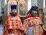 В день тезоименитства Святейшего Патриарха Московский и всея Руси Кирилла духовенство Александровск-Грушевского благочиния совершило богослужение в Покровском кафедральном соборе города Шахты