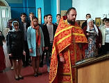 Иерей Антоний Бережной благословил выпускников Маньковской школы на сдачу экзаменов