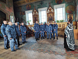 В преддверии Дня войск национальной гвардии РФ в Свято-Андреевском храме города Миллерово состоялся молебен   