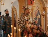 В престольный праздник Преосвященнейший епископ Симон возглавил Божественную литургию в храме Державной иконы Божией Матери города Донецка
