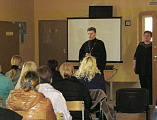 Иерей Глеб Гладышев принял участие в родительском собрании школы № 7 г. Донецка