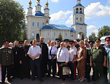 На территории храма Донской иконы Божьей Матери состоялось торжественное открытие памятника погибшим при защите интересов Отечества воинах-земляках