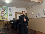 В Красном Сулине священник организовал знакомство воинской части со школой искусств