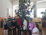 Воспитанники воскресной школы при храме Архангела Гавриила с. Алексеево-Лозовского провели концерт, посвященный великому празднику Рождества Иисуса Христа