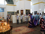 В престольный праздник и 190-летие храма Преосвященнейший епископ Симон совершил Литургию в Успенском храме ст. Калитвенской