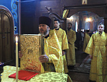 В день Отдания праздника Воздвижения Животворящего Креста Господня Преосвященнейший епископ Симон совершил Божественную литургию в храме святителя Николая ст. Багаевской