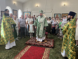 В праздник Пятидесятницы Преосвященнейший епископ Симон совершил Божественную литургию в храме Святой Троицы города Каменск-Шахтинский