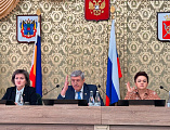 Заседание Собрания депутатов Октябрьского района прошло в районном Дворце культуры поселка Каменоломни 