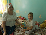 В День защиты детей сестры милосердия храма Державной иконы Божьей Матери посетили детей в городской больнице
