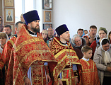 В престольный праздник Преосвященнейший епископ Симон совершил Божественную литургию в храме святой блаженной Матроны Московской г. Донецка