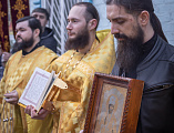 В престольный день Преосвященнейший епископ Симон совершил Божественную литургию в храме святителя Николая города Шахты