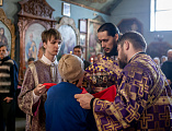 В Неделю Крестопоклонную епископ Симон совершил Литургию и чин присоединению к Православию в Покровском храме города Шахты
